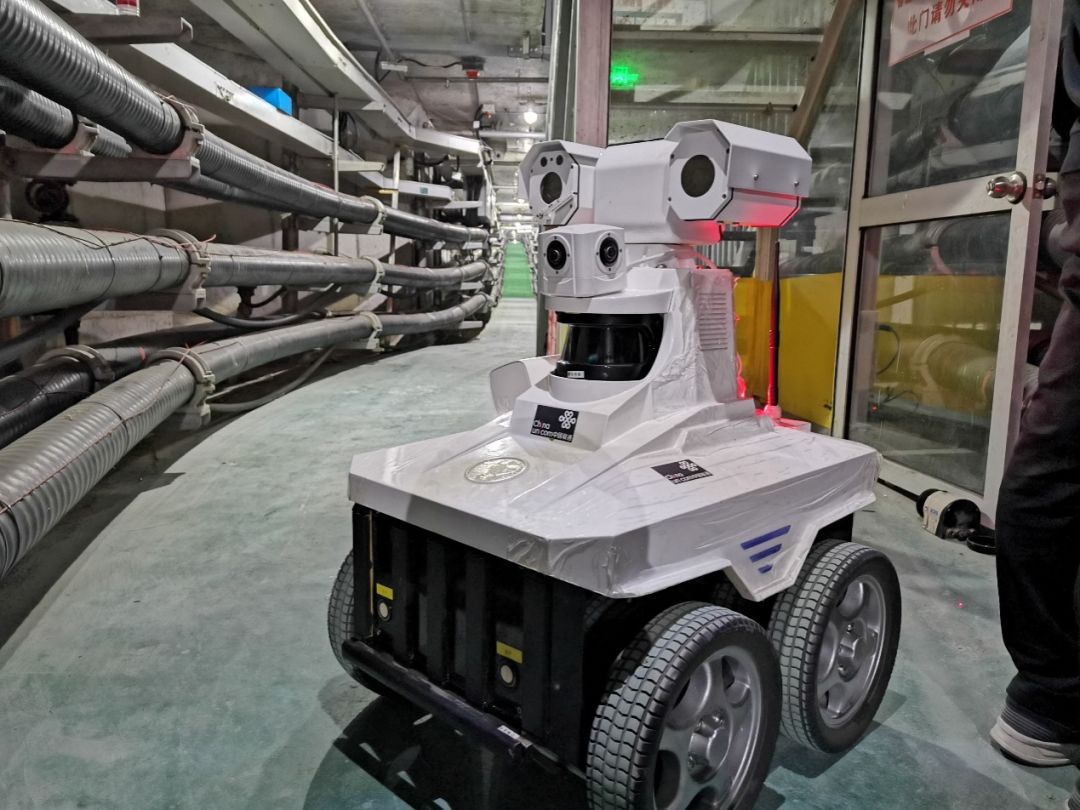 堅(jiān)決戰(zhàn)&ldquo;疫&rdquo;,保供電 浙江聯(lián)通5G智能電力巡檢機(jī)器人助力國(guó)網(wǎng)電力共戰(zhàn)疫情